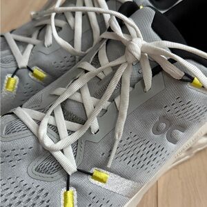On Running Cloudsurfer LIKE NEW - Light Gray w/ Yellow Highlights - Size 14